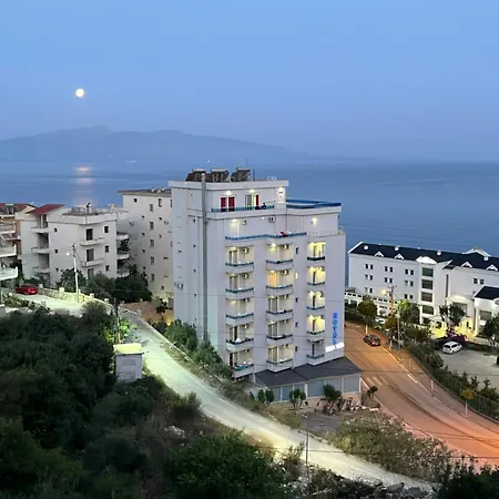 Bluemoon Apartment